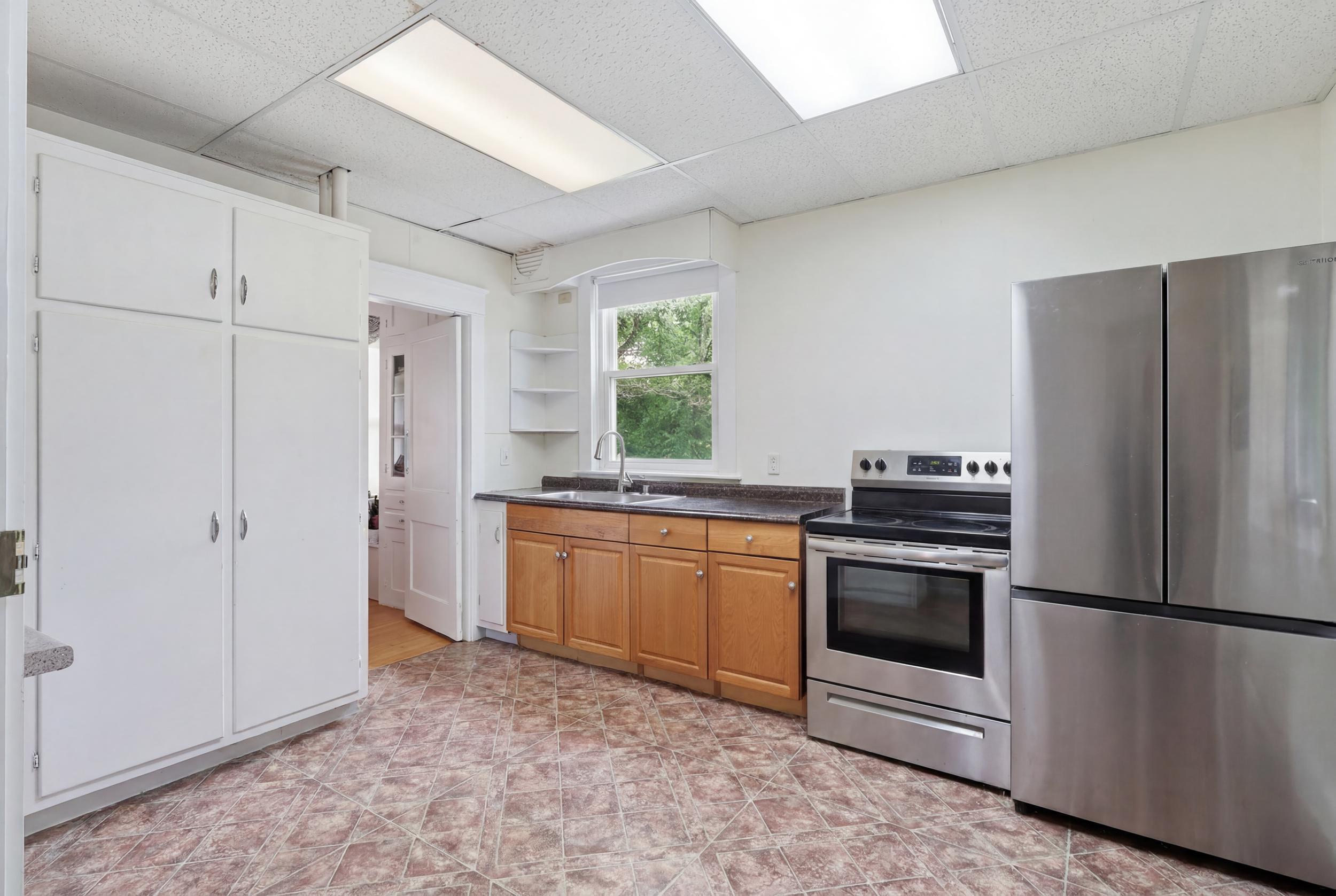 643 Main Street Lewiston, ME 04240 - Photo 13 of 52 34_breauxmediaco_034