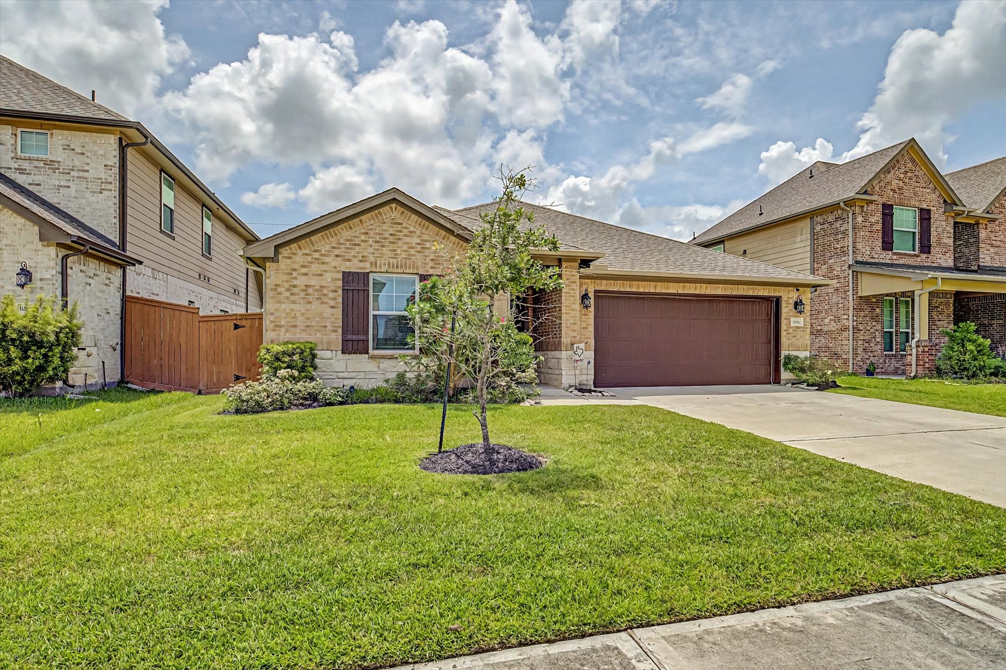 10842 Cliffs View Drive Iowa Colony, TX 77583 - Photo 3 of 47