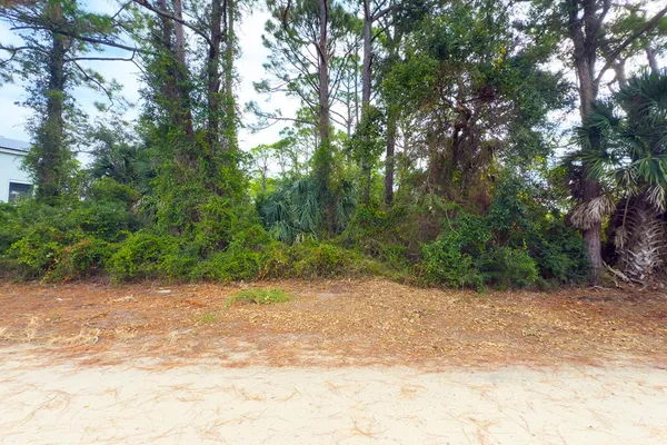 $149,000 | 532 West Sawyer Street, St. George Island, FL 32328