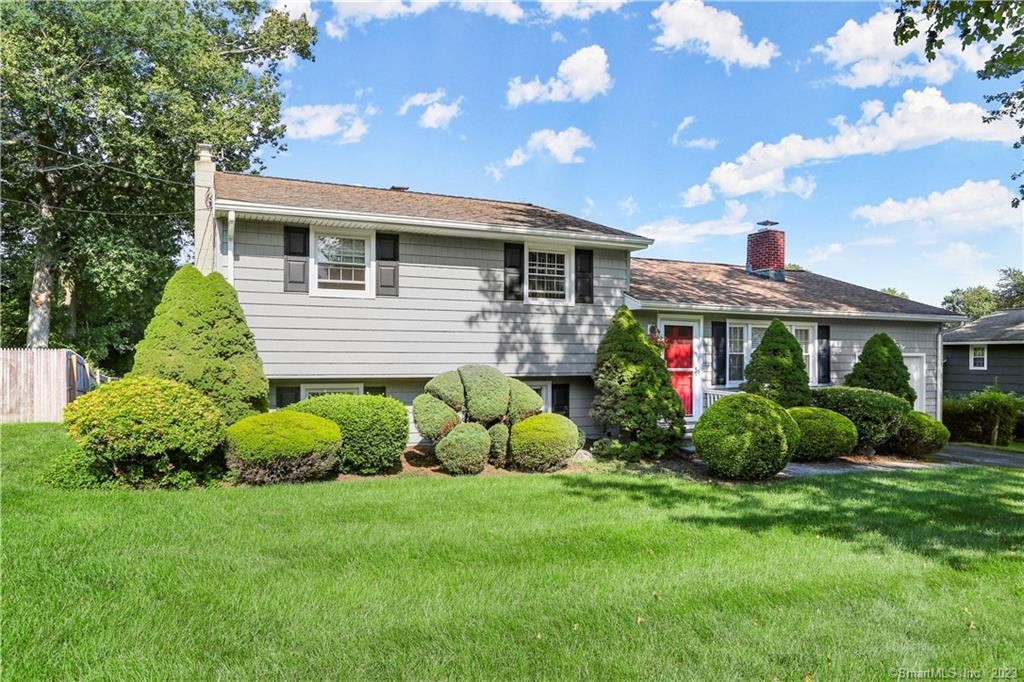 38 Pepperidge Circle, Fairfield, CT 06824 Compass