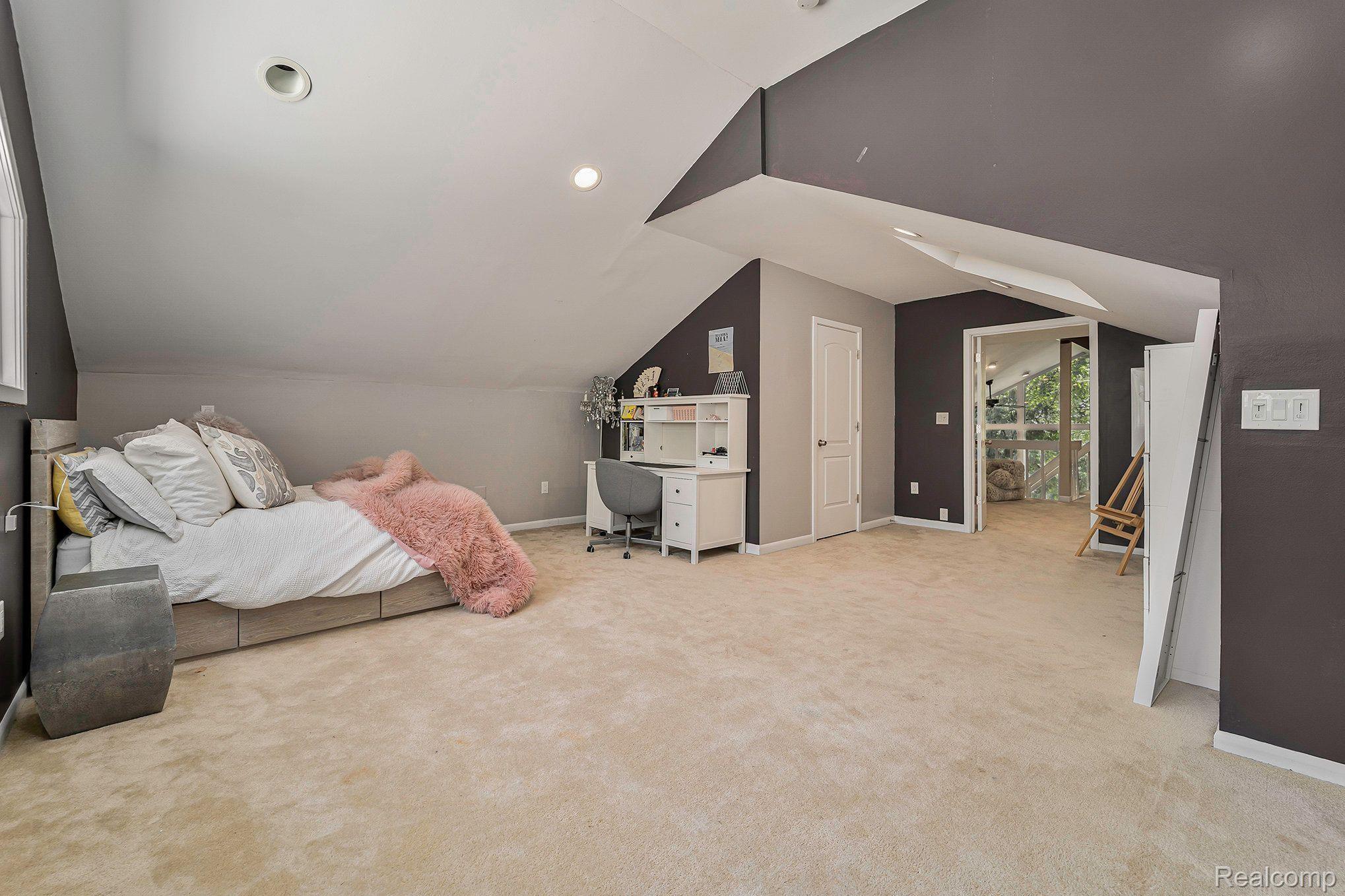 18201 Beverly Road Franklin, MI 48025 - Photo 36 of 46 Gallery Image 36
