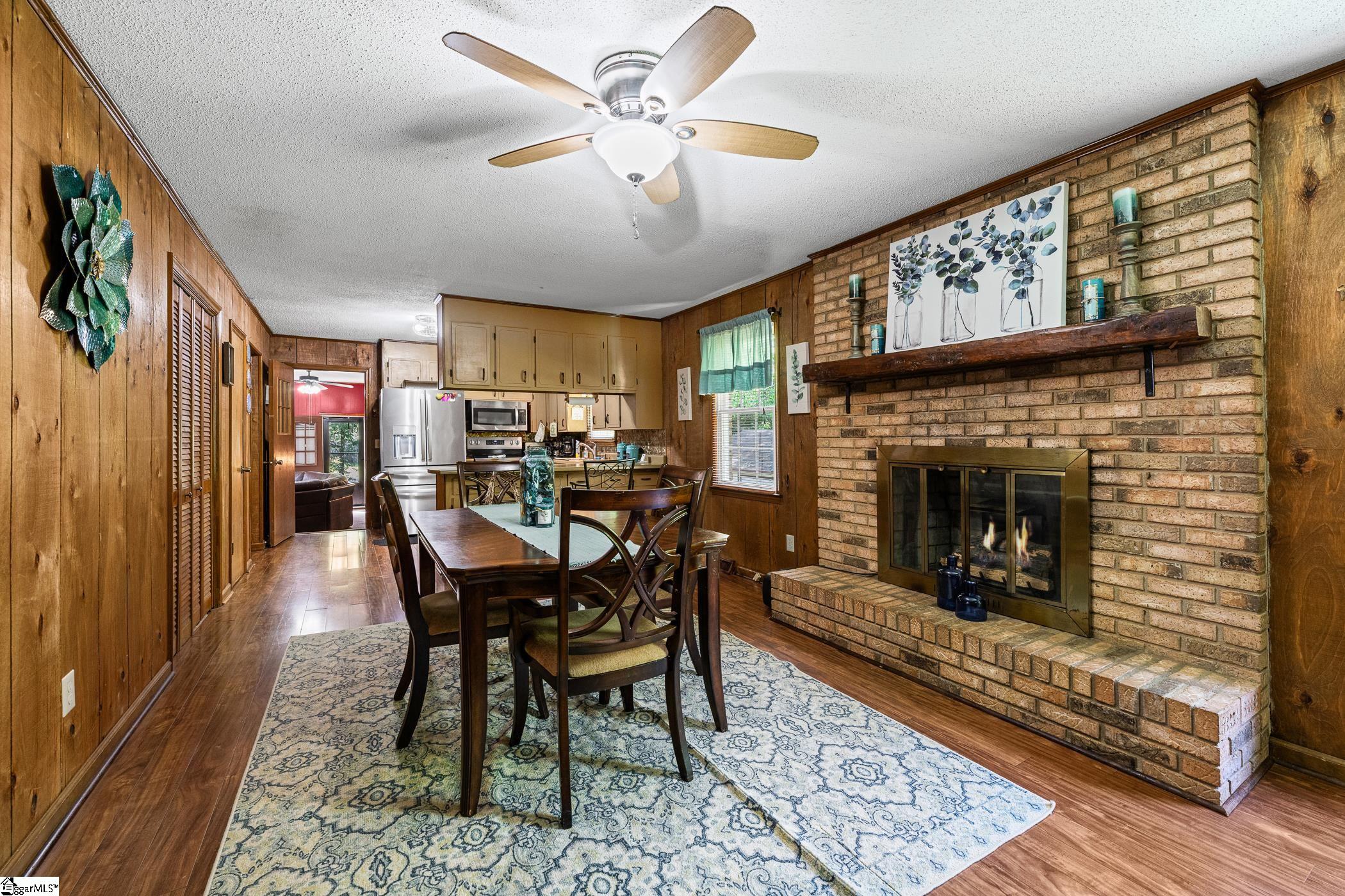 103 Manning Court Greenwood, SC 29649 - Photo 3 of 33