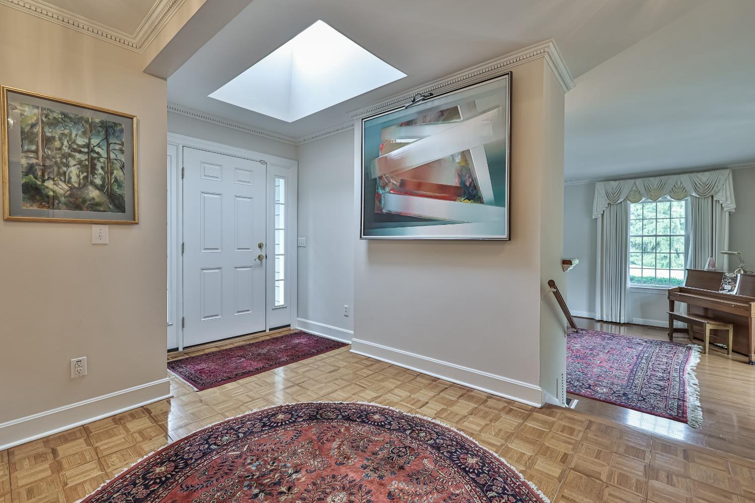 7000 Drake Road Cincinnati, OH 45243 - Photo 3 of 25