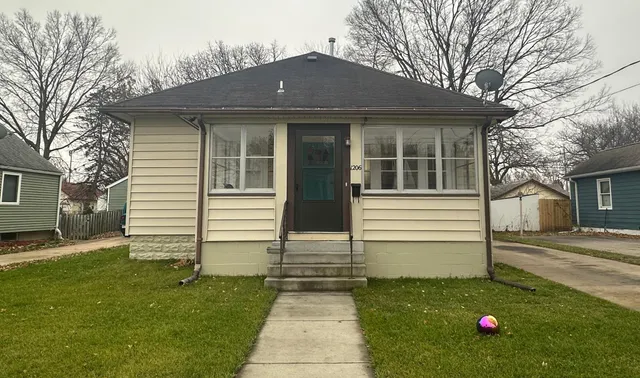 $185,000 | 1206 3rd Street Northeast, Rochester, MN 55906