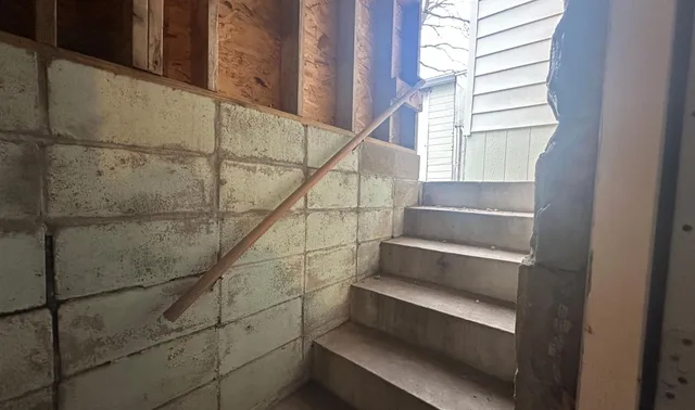 $185,000 | 1206 3rd Street Northeast, Rochester, MN 55906