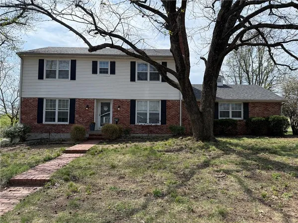 $339,000 | 700 East Clark Street, Warrensburg, MO 64093