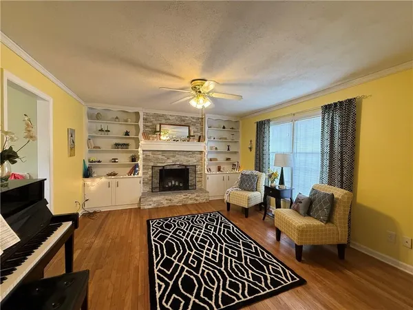 $339,000 | 700 East Clark Street, Warrensburg, MO 64093