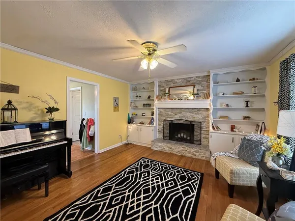 $339,000 | 700 East Clark Street, Warrensburg, MO 64093