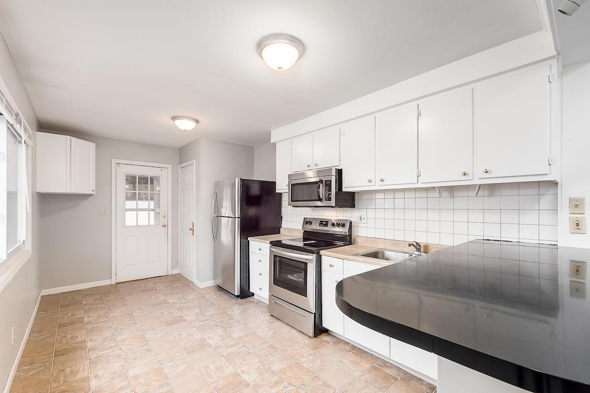 3841 Evanston Road Columbus, OH 43232 - Photo 12 of 29 Gallery Image 12