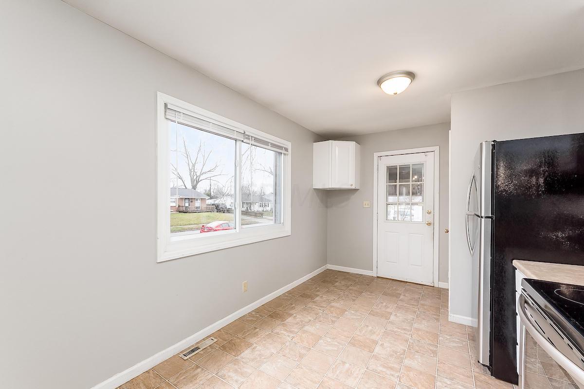 3841 Evanston Road Columbus, OH 43232 - Photo 14 of 29 Gallery Image 14