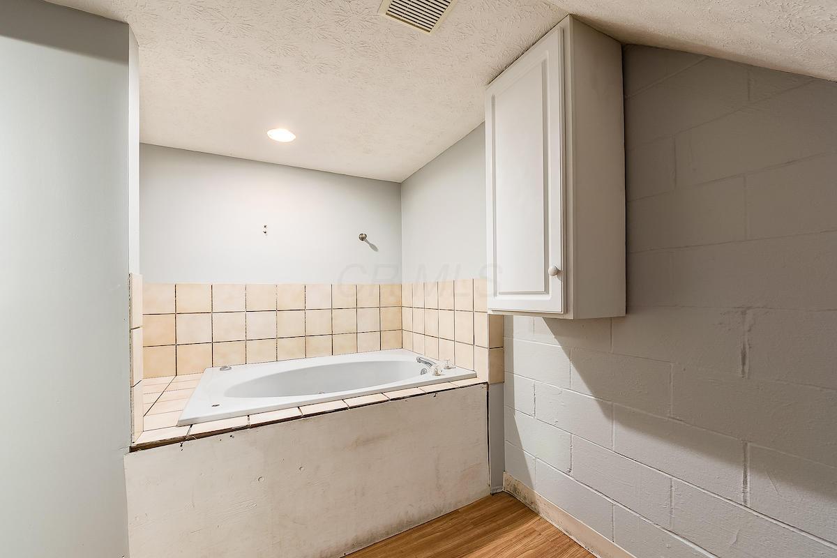 3841 Evanston Road Columbus, OH 43232 - Photo 29 of 29 Gallery Image 29