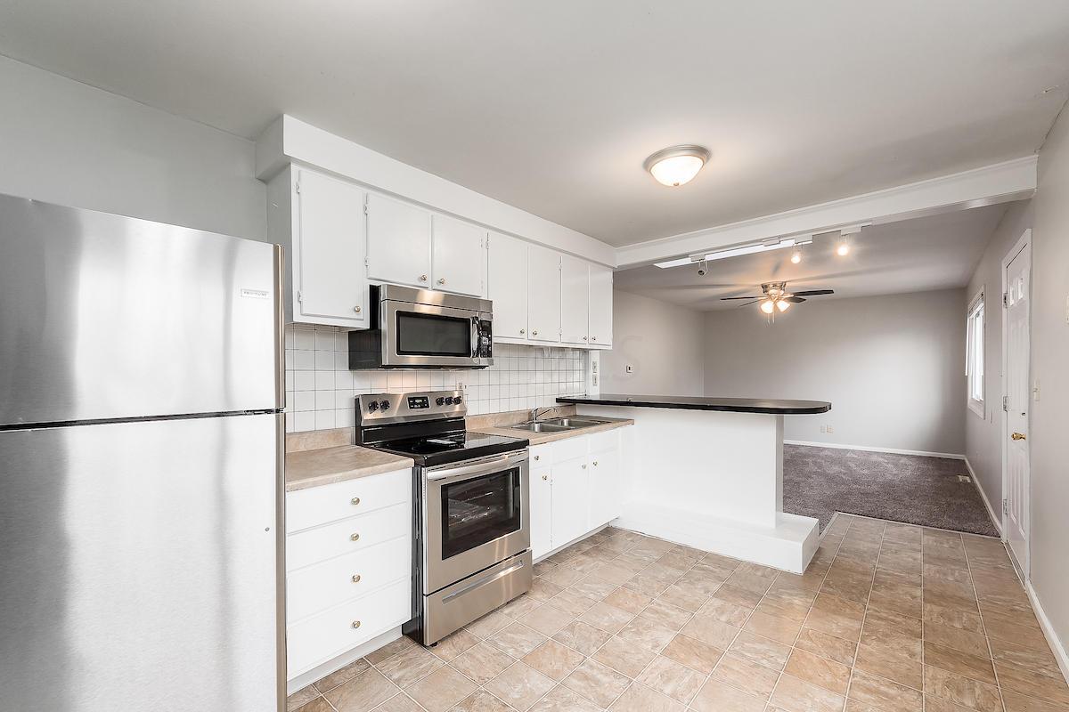 3841 Evanston Road Columbus, OH 43232 - Photo 10 of 29 Gallery Image 10