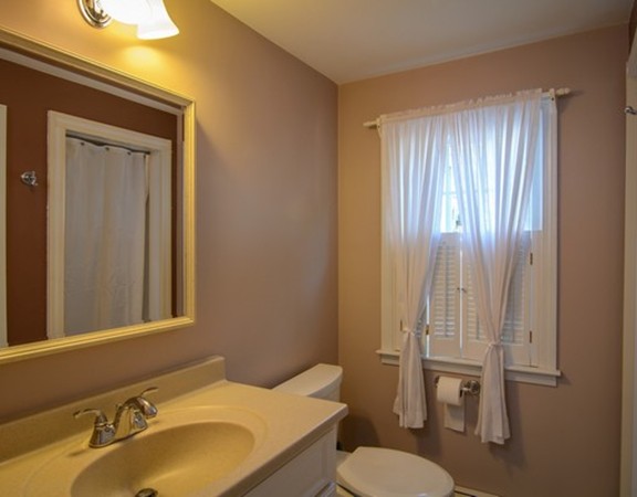 35 Old Brook Road Shrewsbury, MA 01545 - Photo 19 of 29 Gallery Image 19
