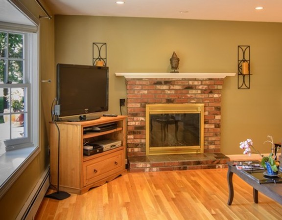 35 Old Brook Road Shrewsbury, MA 01545 - Photo 6 of 29 Gallery Image 6