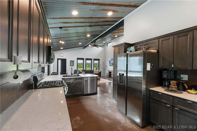 $420,000 | 17775 Woodland Vw Drive, Versailles, MO 65084