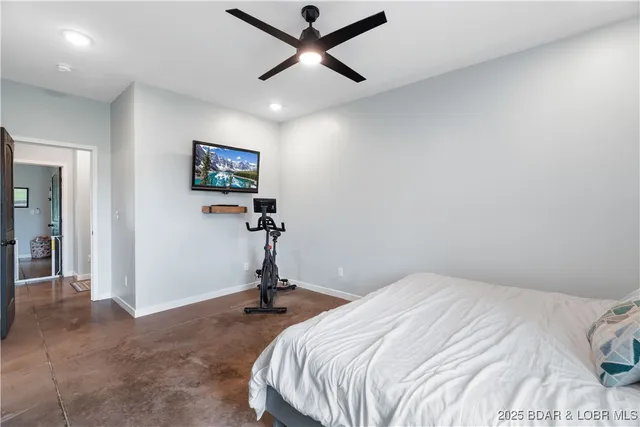 $420,000 | 17775 Woodland Vw Drive, Versailles, MO 65084