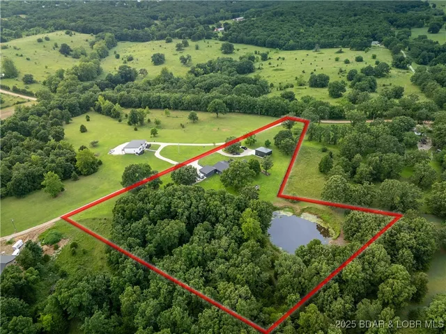 $420,000 | 17775 Woodland Vw Drive, Versailles, MO 65084