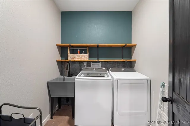 $420,000 | 17775 Woodland Vw Drive, Versailles, MO 65084