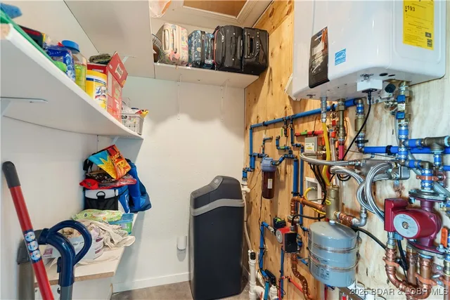 $420,000 | 17775 Woodland Vw Drive, Versailles, MO 65084