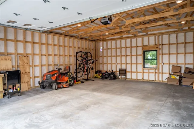 $420,000 | 17775 Woodland Vw Drive, Versailles, MO 65084