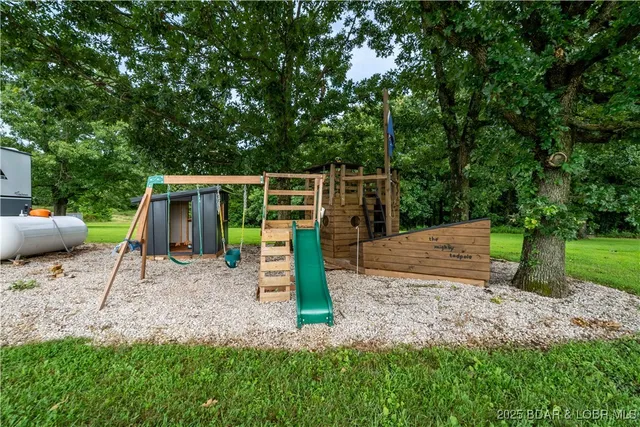 $420,000 | 17775 Woodland Vw Drive, Versailles, MO 65084