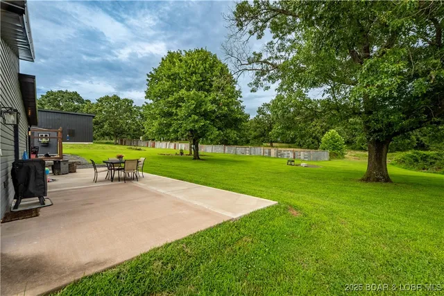 $420,000 | 17775 Woodland Vw Drive, Versailles, MO 65084