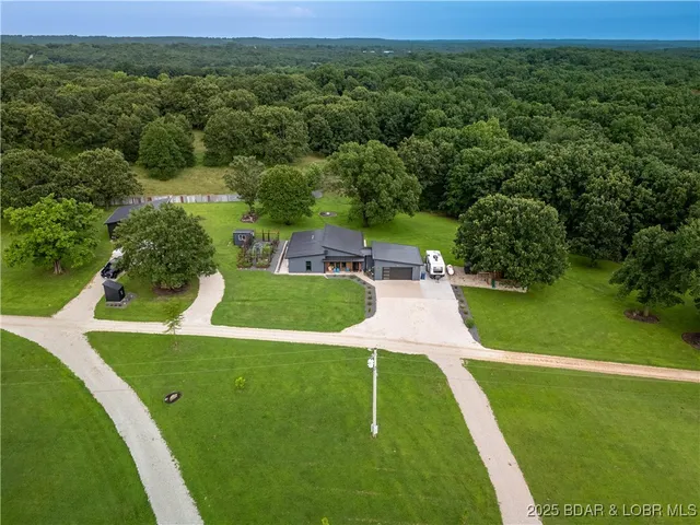 $420,000 | 17775 Woodland Vw Drive, Versailles, MO 65084