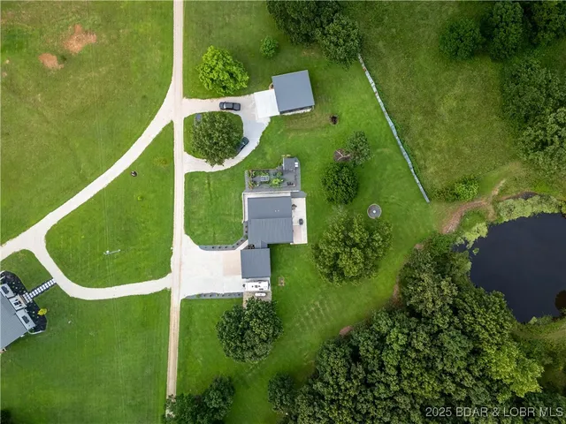 $420,000 | 17775 Woodland Vw Drive, Versailles, MO 65084