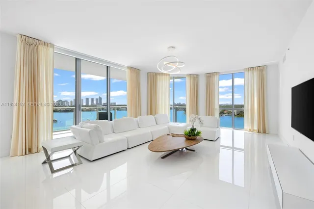 $2,200,000 | 17111 Biscayne Boulevard, Unit 1110, North Miami Beach, FL 33160