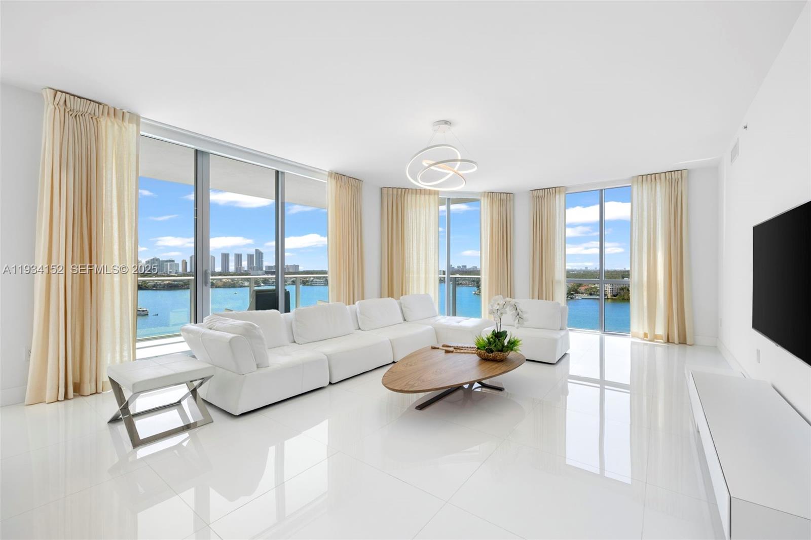 17111 Biscayne Boulevard, Unit 1110 North Miami Beach, FL 33160 - Photo 18 of 67