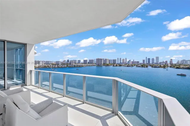 $2,200,000 | 17111 Biscayne Boulevard, Unit 1110, North Miami Beach, FL 33160