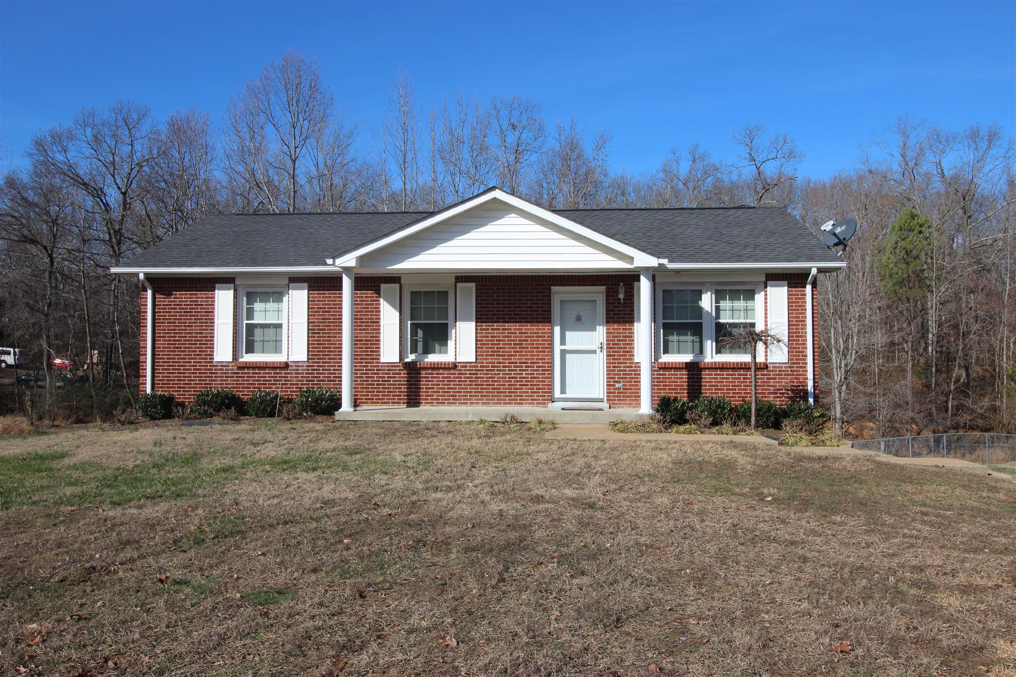 105 Nottingham Road Dickson, TN 37055 - Photo 1 of 11 Gallery Image 1