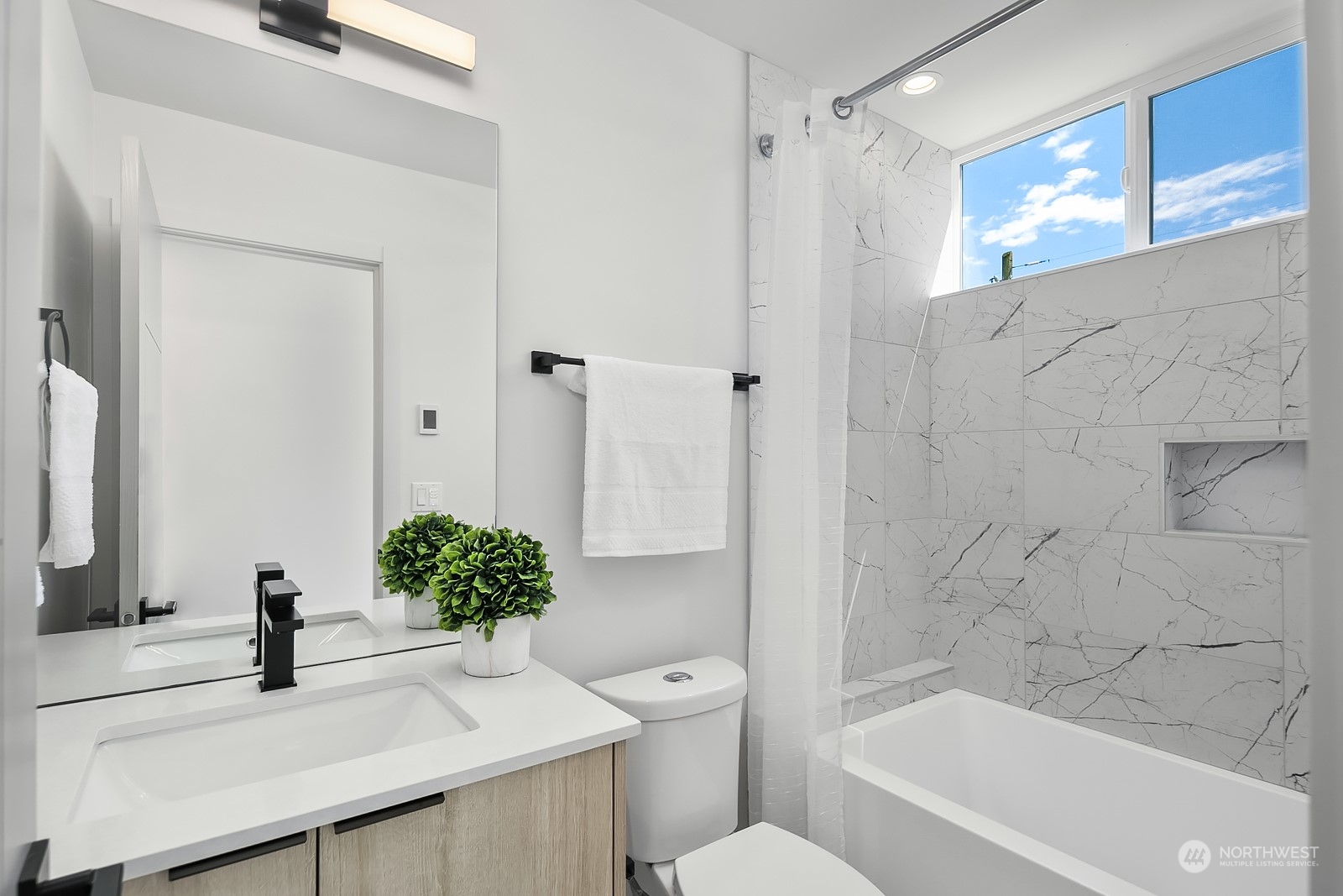604 North 43rd Street Seattle, WA 98103 - Photo 17 of 24 Gallery Image 17