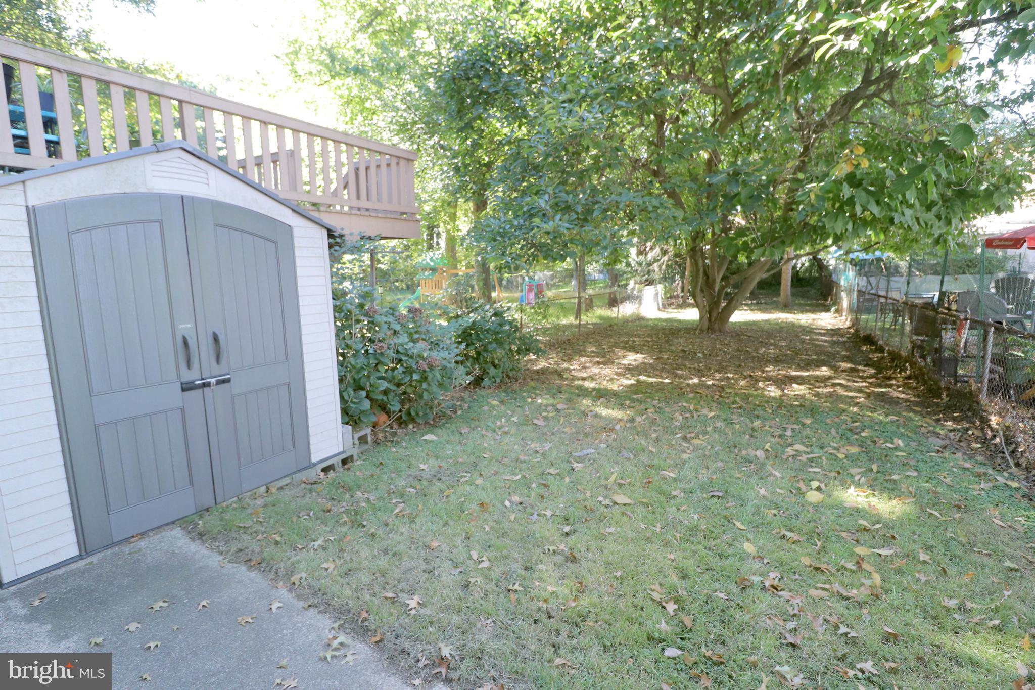 3450 Vinton Road Philadelphia, PA 19154 - Photo 34 of 36 LARGE YARD