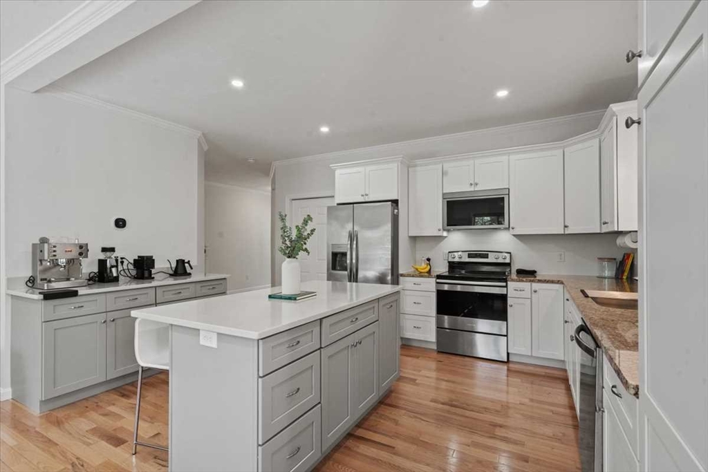 492 Hamilton Street Worcester, MA 01604 - Photo 10 of 42