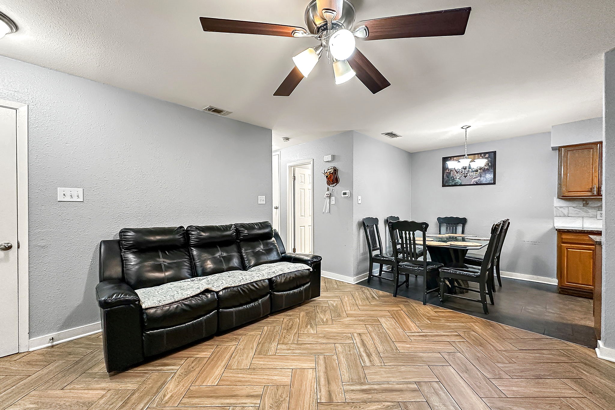 700 Misty Morning Way Round Rock, TX 78664 - Photo 5 of 36 Unit B - Open living and dining area.