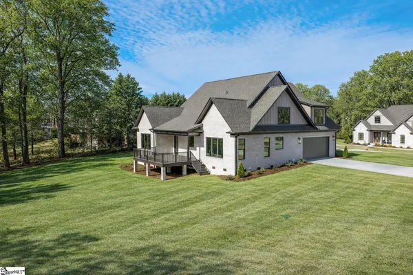 $849,900 | 354 South Monterey Drive, Moore, SC 29369