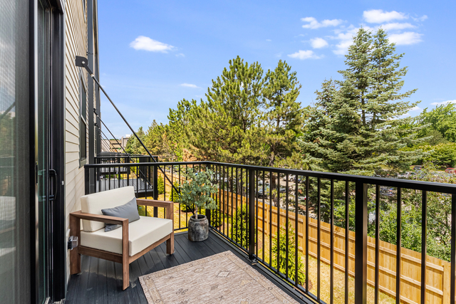5424 Old Orchard Road Skokie, IL 60077 - Photo 11 of 56 a view of a balcony with chairs