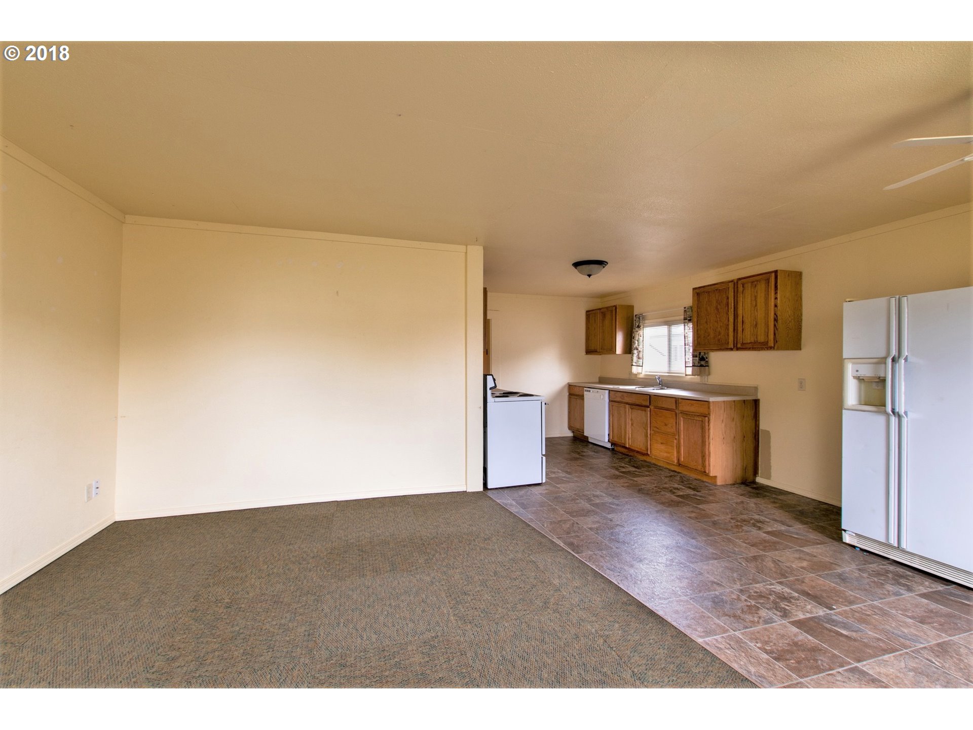 381 North 10th Street Reedsport, OR 97467 - Photo 8 of 27 Kitchen/Living Room