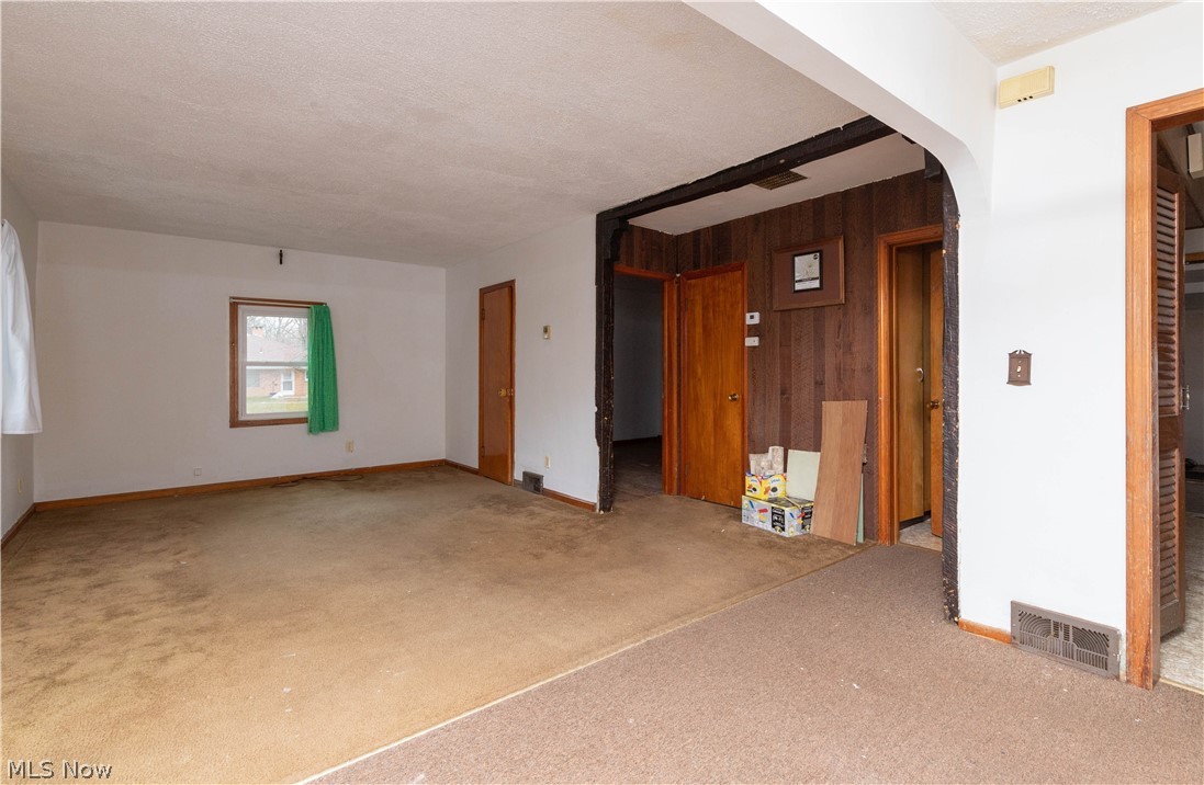 1424 Carson Salt Springs Road Warren, OH 44481 - Photo 11 of 21 Gallery Image 11
