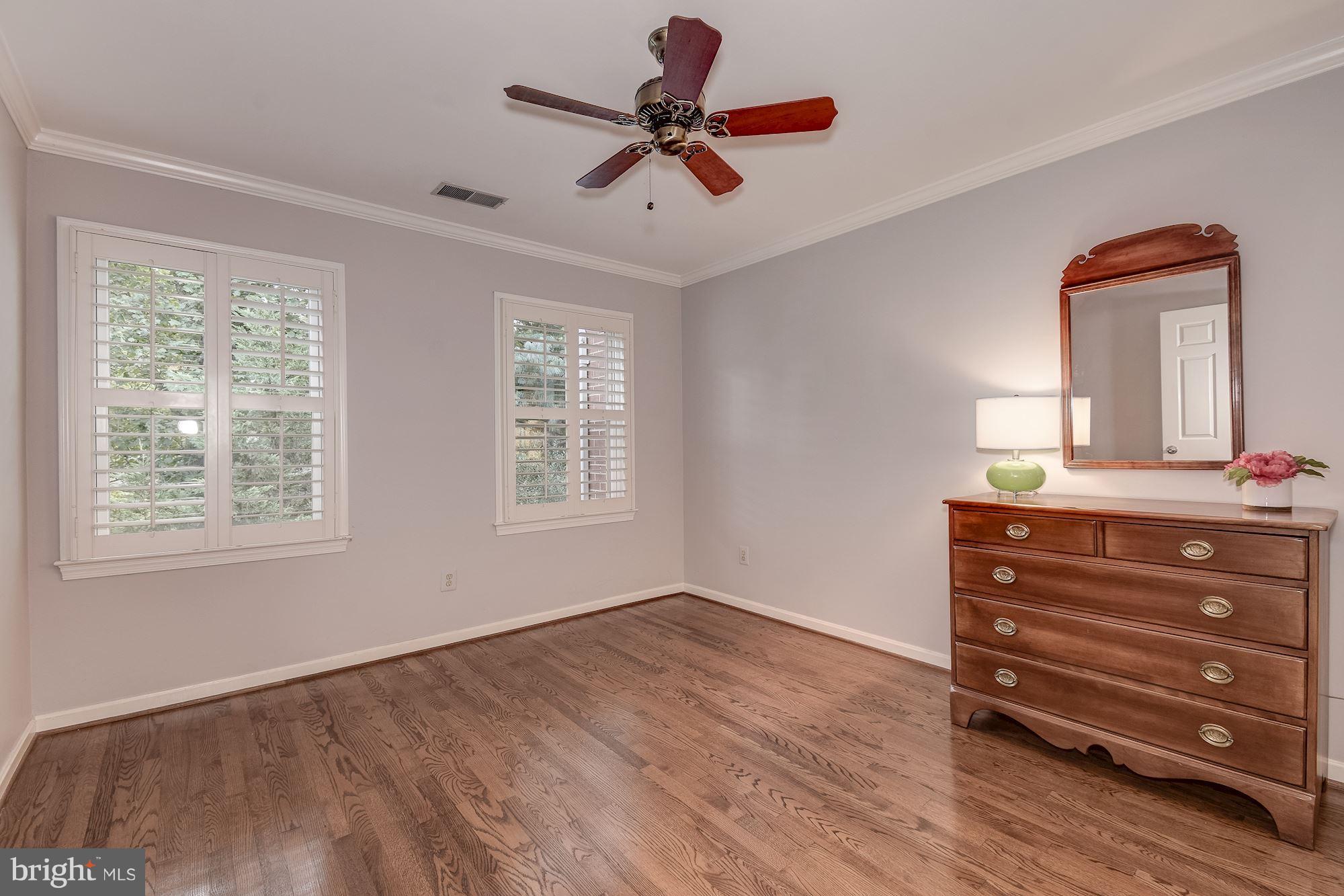3900 North Glebe Road Arlington, VA 22207 - Photo 15 of 30 Master Bedroom #2