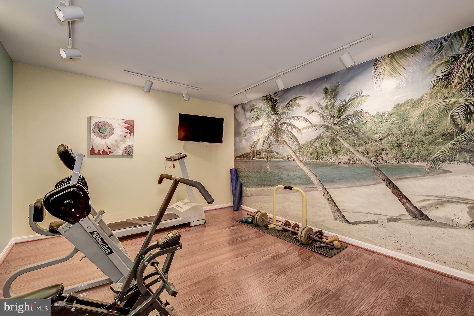 3900 North Glebe Road Arlington, VA 22207 - Photo 25 of 30 Exercise Room