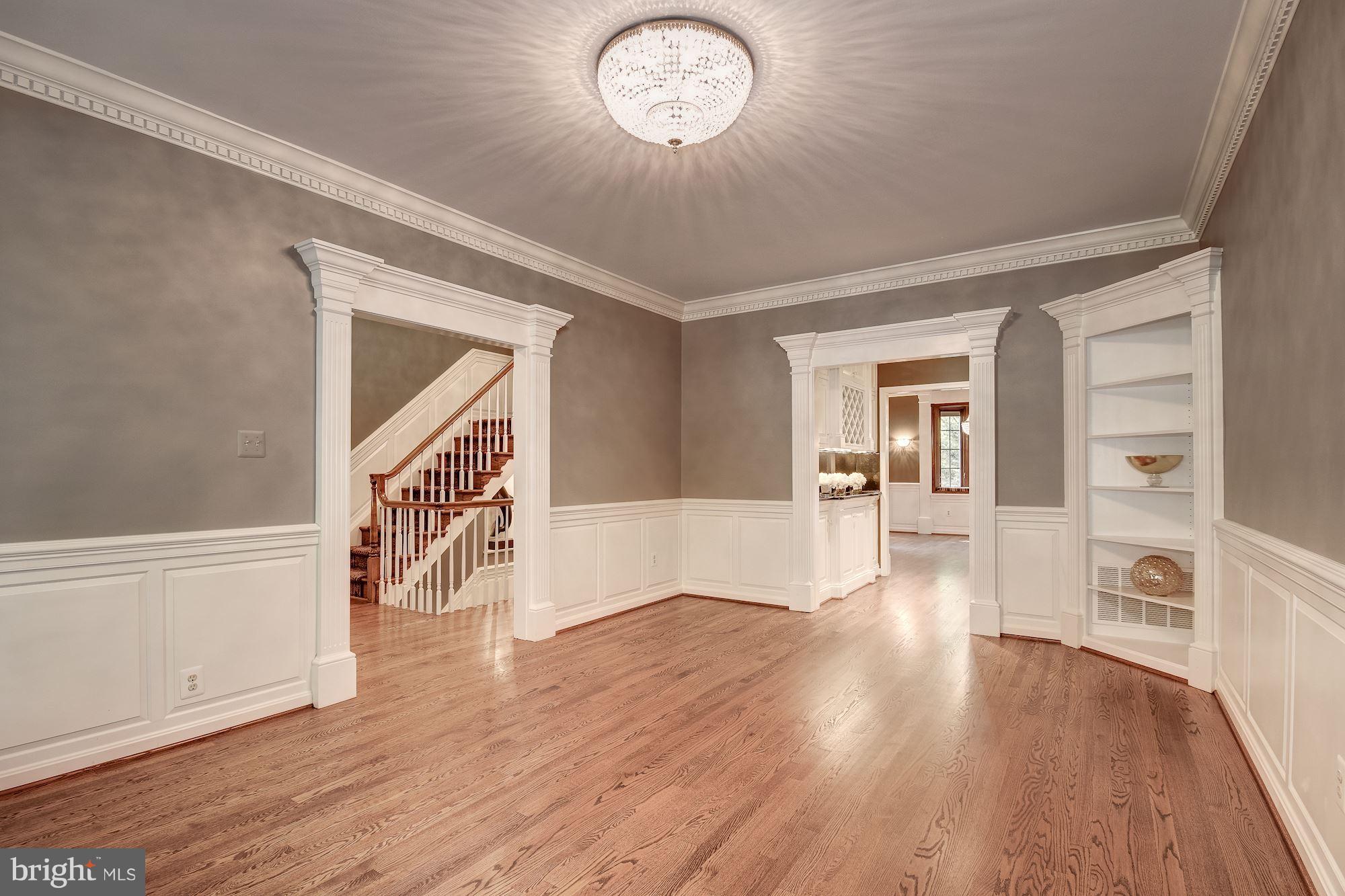3900 North Glebe Road Arlington, VA 22207 - Photo 6 of 30 Living Room