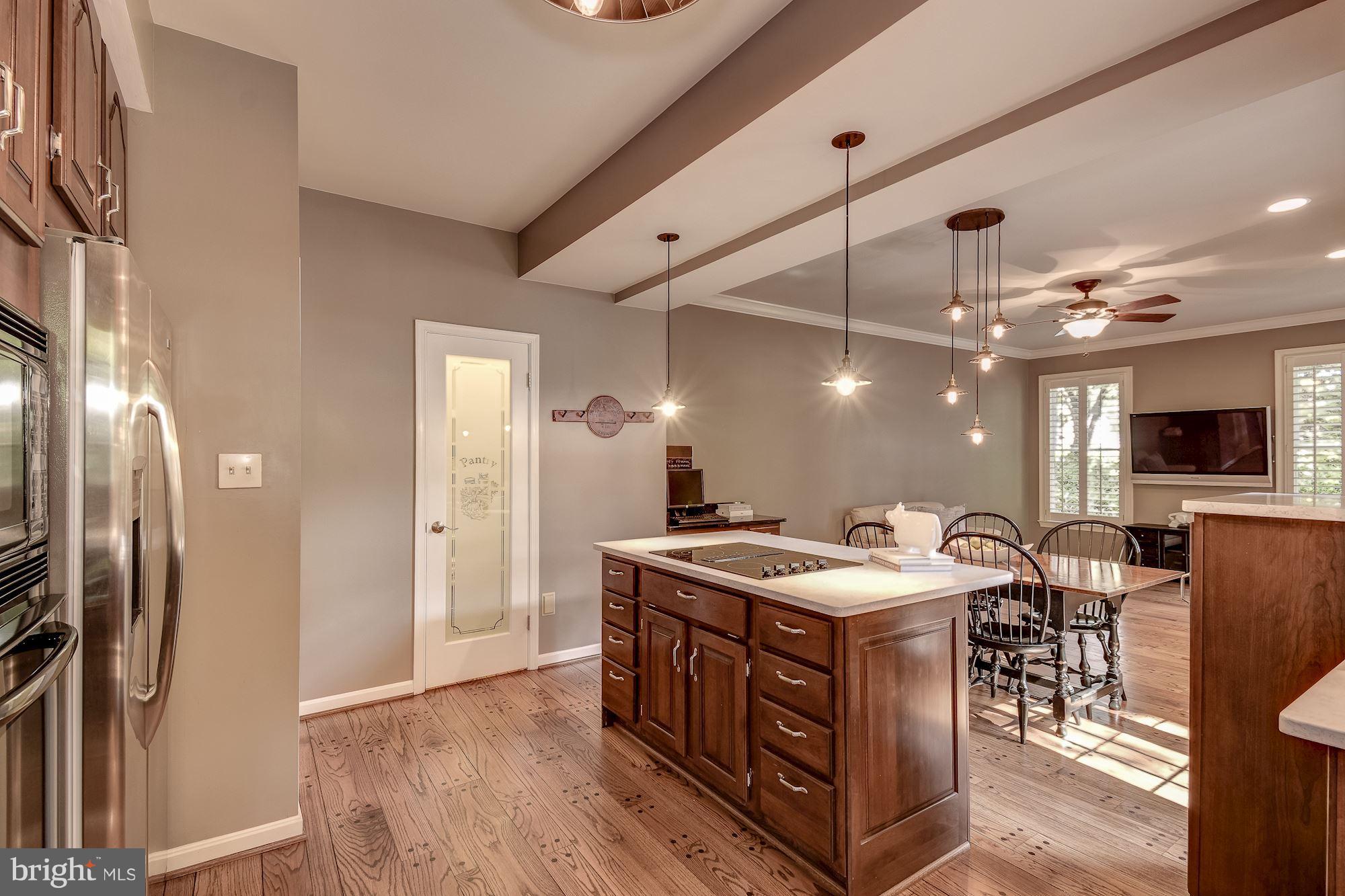 3900 North Glebe Road Arlington, VA 22207 - Photo 10 of 30 Kitchen