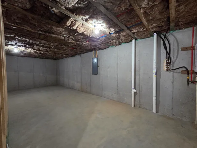 $439,900 | 5548 Old Grv Lane, Salem, VA 24153