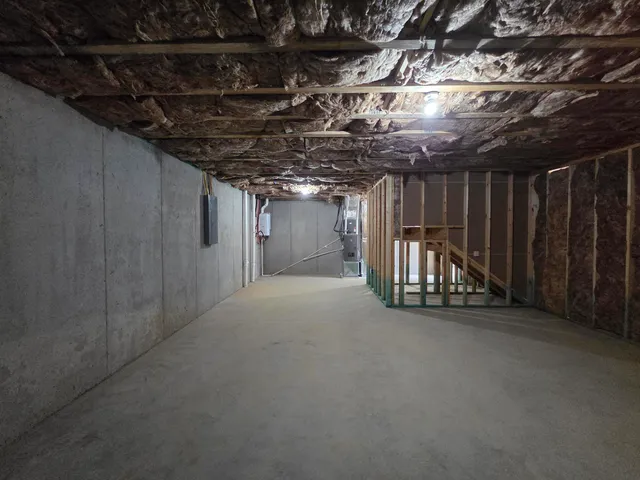 $439,900 | 5548 Old Grv Lane, Salem, VA 24153