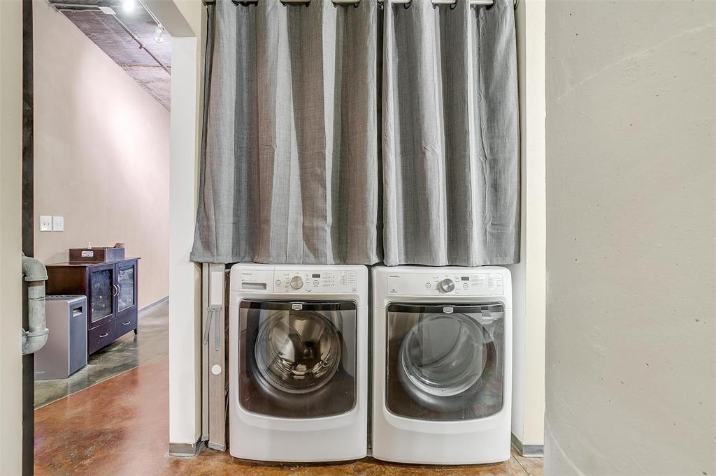 1122 Jackson Street, Unit 419 Dallas, TX 75202 - Photo 28 of 40 Laundry