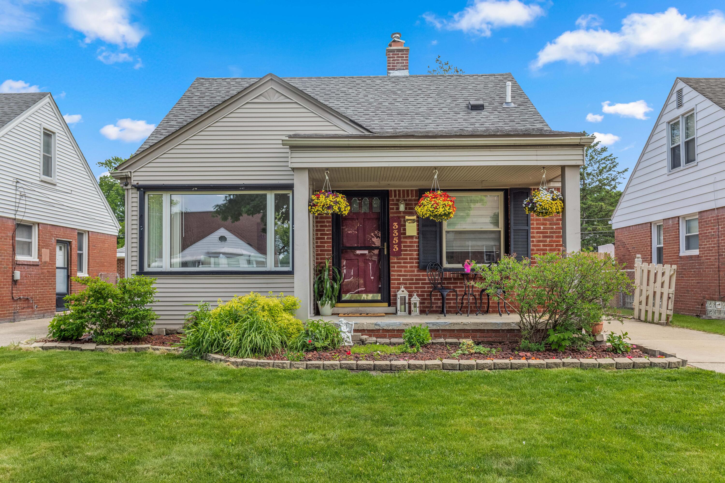 3353 Merrick Street Dearborn, MI 48124 - Photo 1 of 51 Main