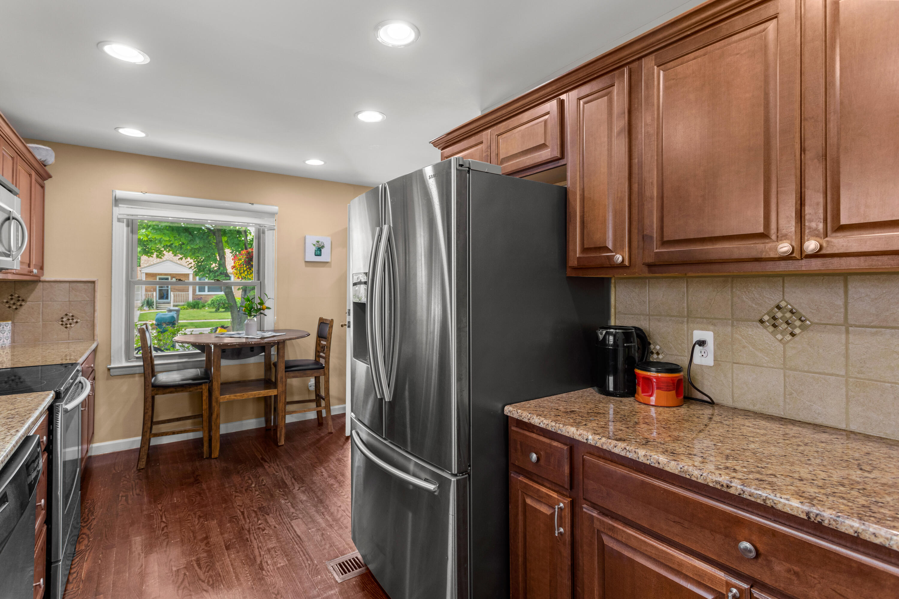 3353 Merrick Street Dearborn, MI 48124 - Photo 13 of 51 13