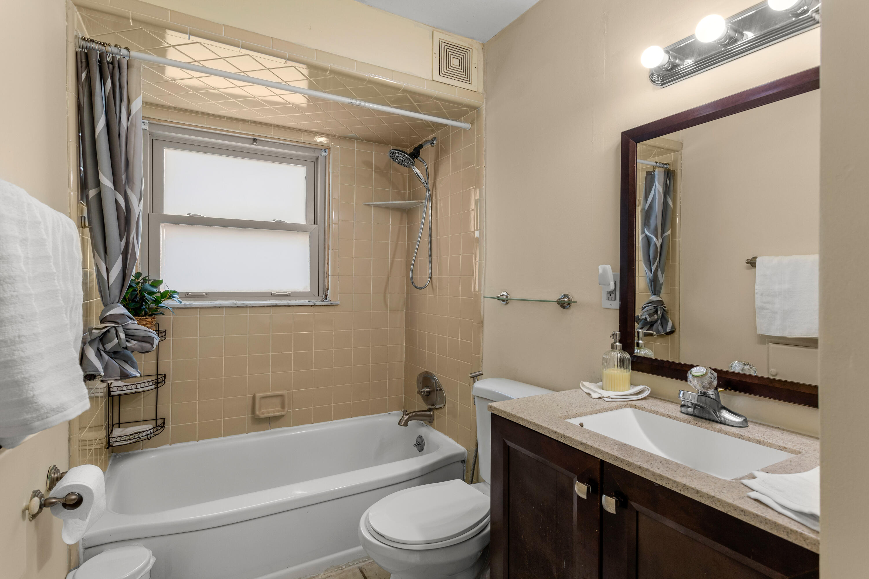 3353 Merrick Street Dearborn, MI 48124 - Photo 16 of 51 16